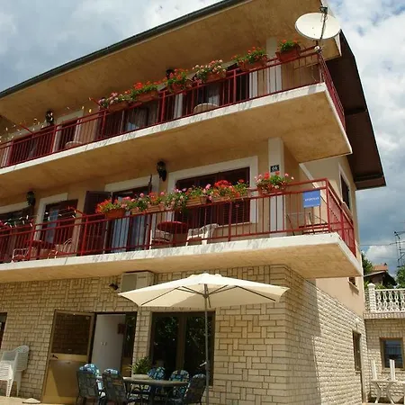 Nina Novi Vinodolski