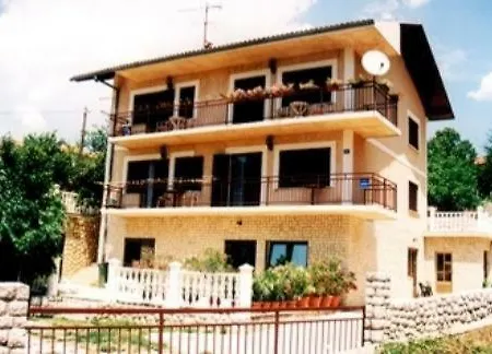 Apartament Nina *