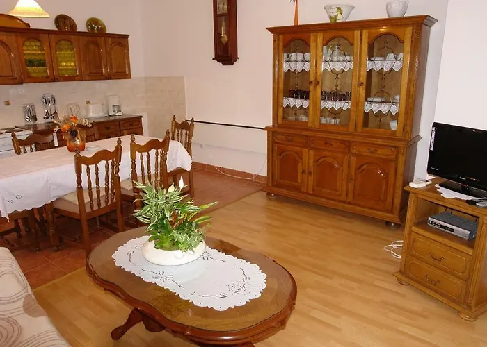 Nina Apartmán